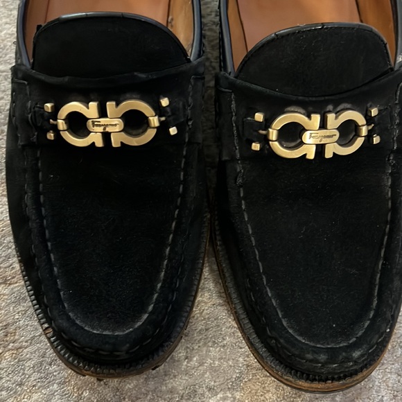 Mens vintage suede Ferragamo loafers - Picture 2 of 15
